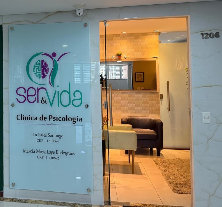 Entrada da Clínica Ser e Vida no Shopping Pátio Dom Luís
